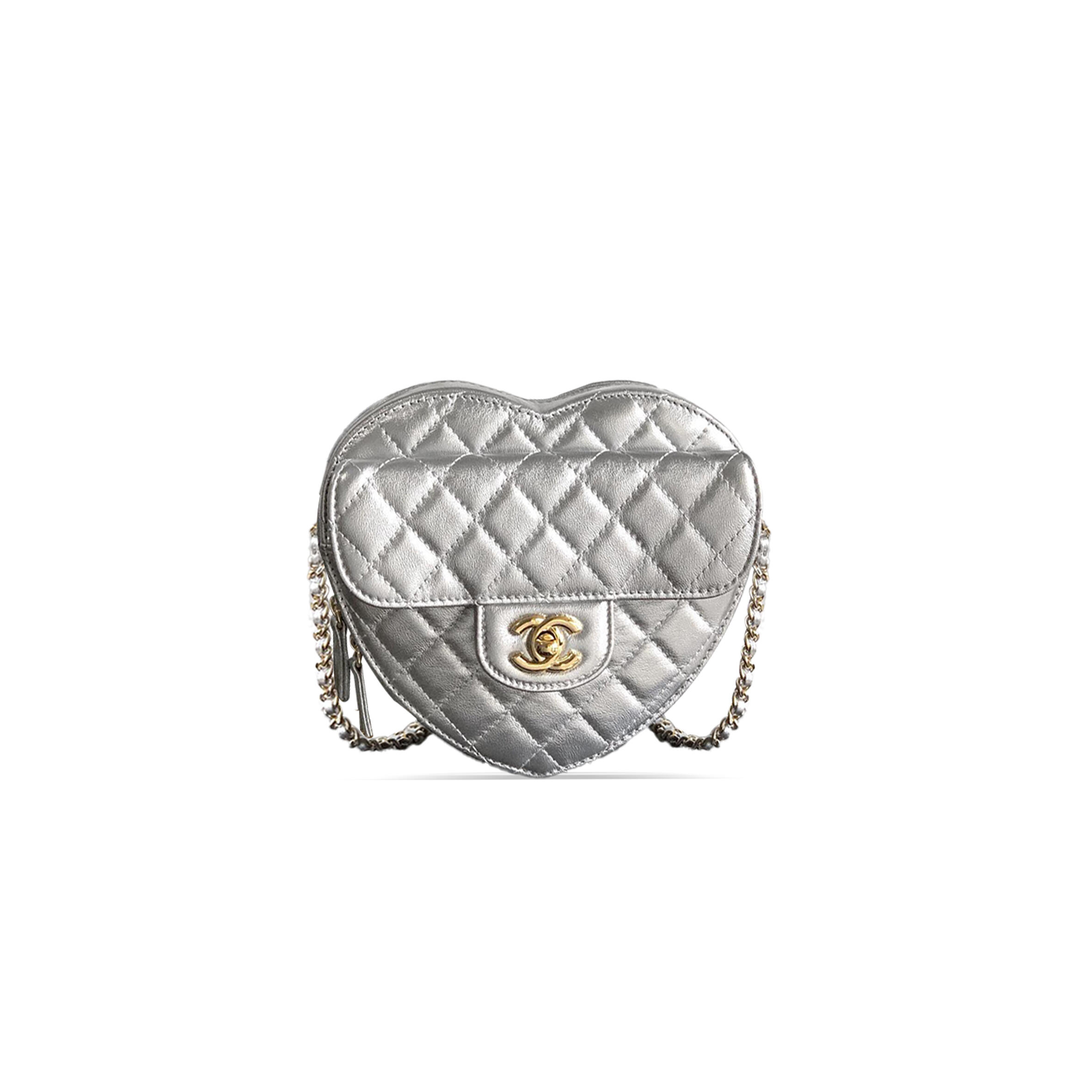 Ch**el heart bag lambskin in silver as5764 (19*17*5.5cm)